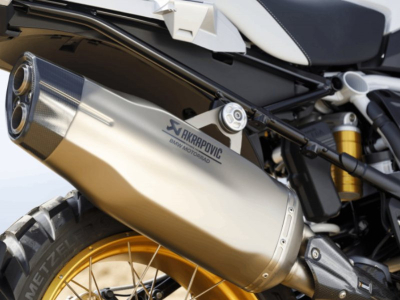 ¿Qué accesorios BMW son imprescindibles para la R1250GS Adventure?
