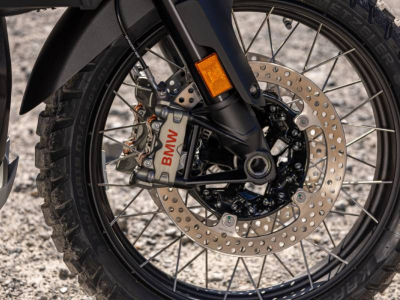 ¿Qué pastillas de frenos y discos escojo para mi R1300GS Adventure?